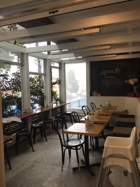 Hideout Dee Why Cafe