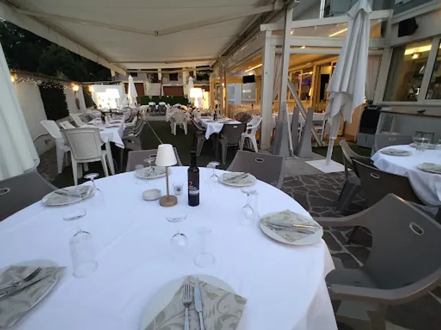 Ristorante Lecky Horn