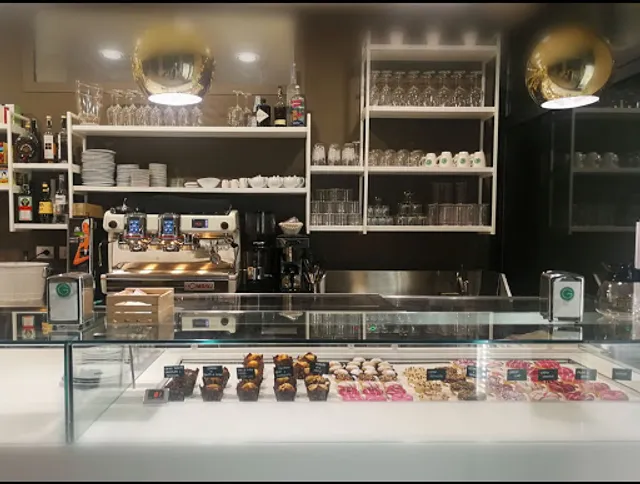 Goldy - sweets•icecream•coffee