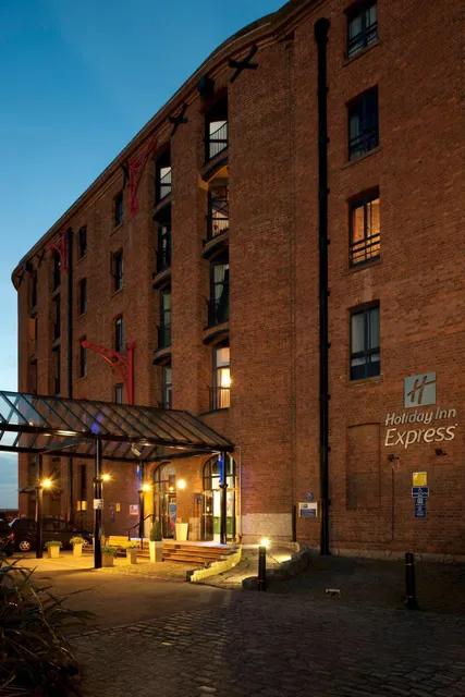 Holiday Inn Express Liverpool - Royal Albert Dock by IHG