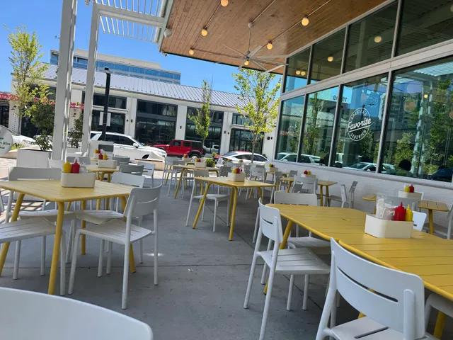 Harriet's Hamburgers | Ballantyne