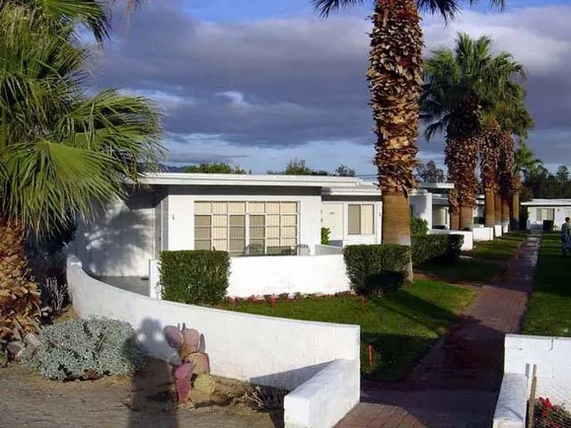 Stanlunds Inn & Suites