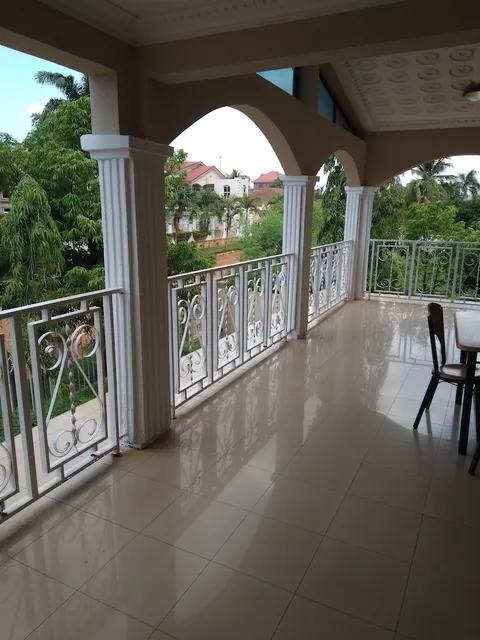 Krobia Executive Lodge