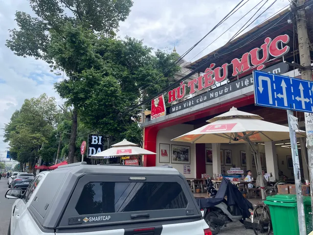 Hủ Tiếu Mực Ông Già Cali