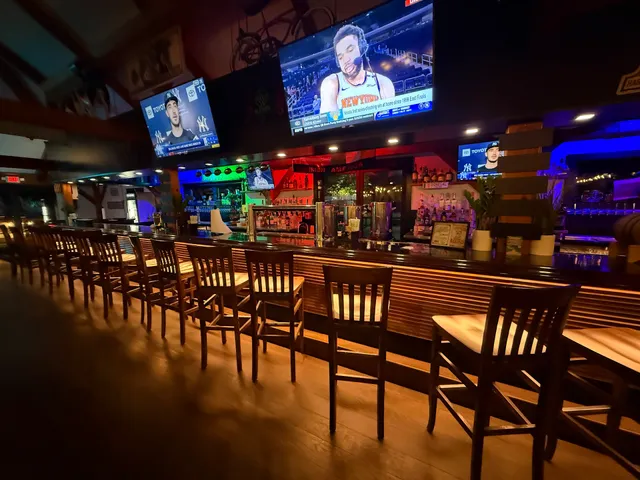 Tuckers Taproom & Smokehouse