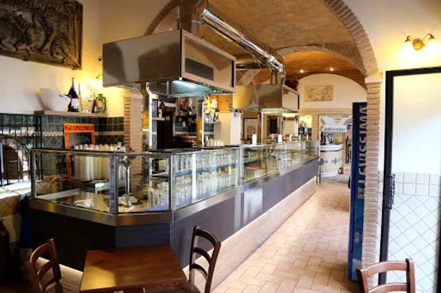 "la piazzetta" bar, pizzeria, tabaccheria(Renatino)