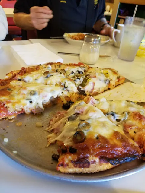 Uptown Pizza (Liberty)