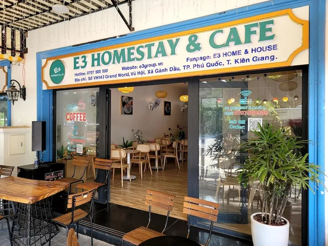 E3 Homestay & Cafe CS1