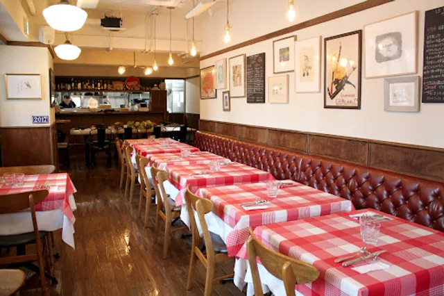 Bistrot Francais LE PETIT GARCON