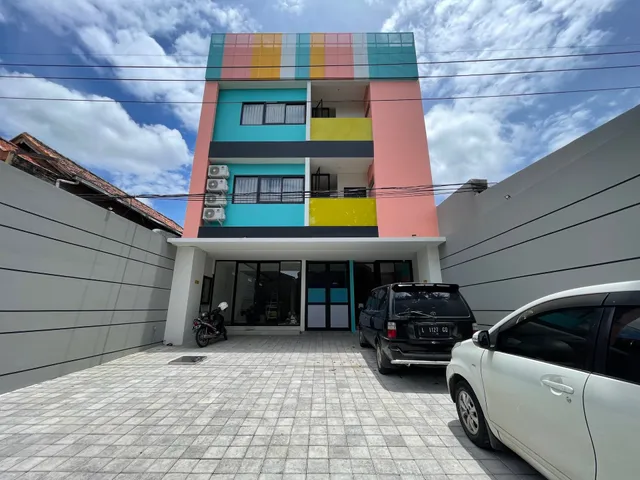 Sans Hotel Clover Ace Surabaya