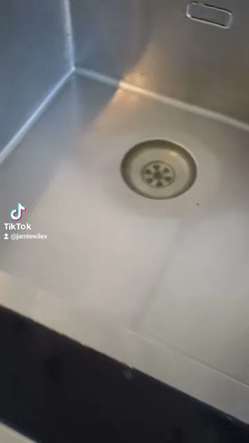 A ONE RIOLERINGEN DIENSTEN EN PLUMMERS