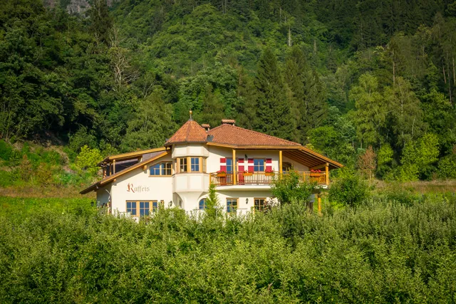 Apartments & Weingut Weitgruber Raffeis