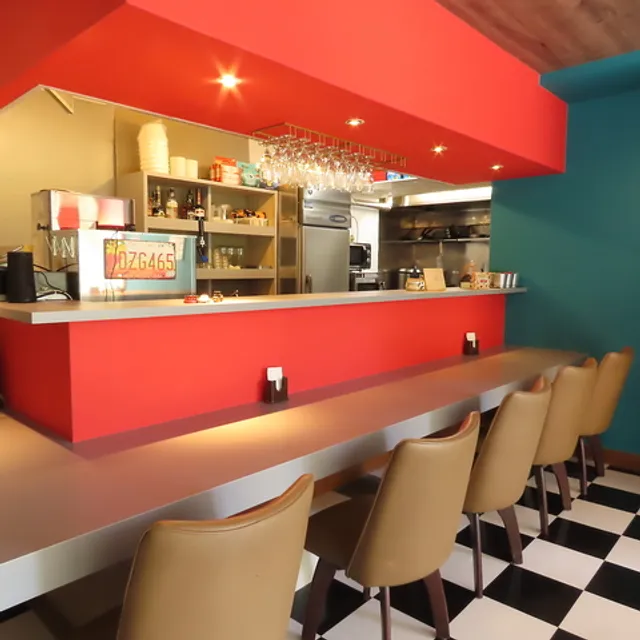 FAMILY DINER shrimp house ダイニングバー レストラン 府中