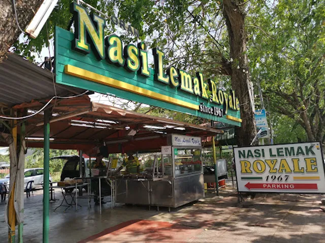 Nasi Lemak Royale Wisma Hijau Kuning 1967