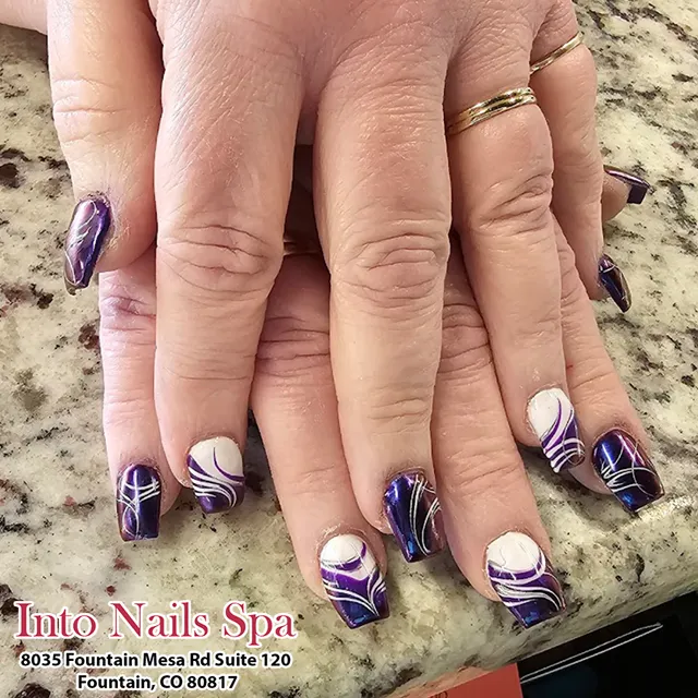 Into Nails spa