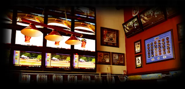 Hoops Sports Bar & Grill