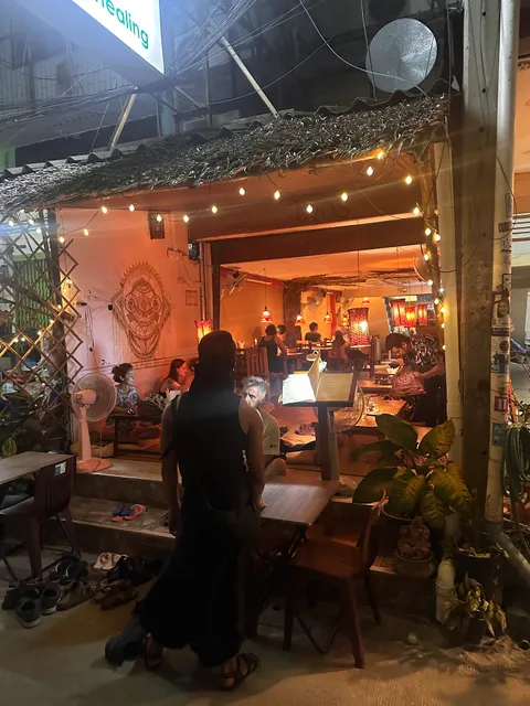 Try Me Thai & Vegetarian Restaurant