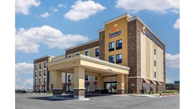 Comfort Inn & Suites Bennett