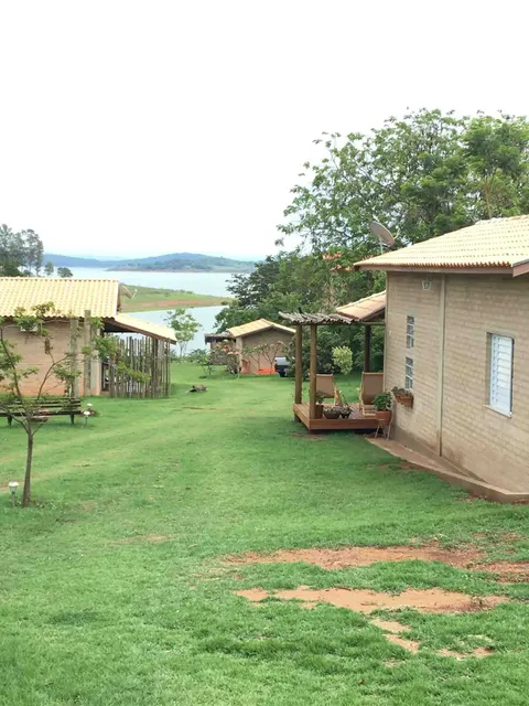 Casinha na Represa - Serra da Canastra (Cássia/MG)
