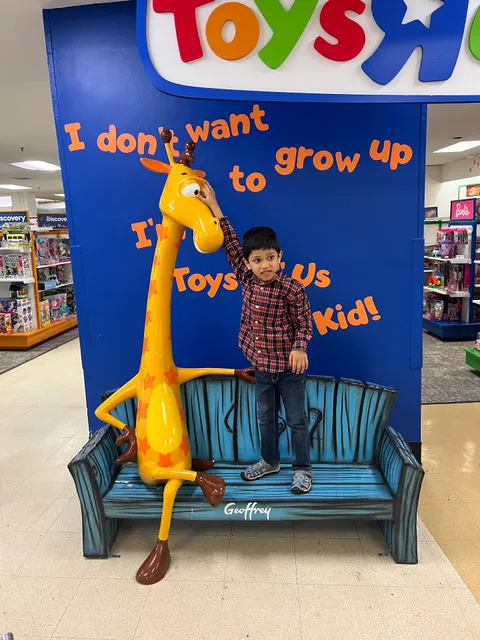 Sunglass Hut at Macy's