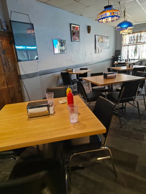 Sweetwater Bar & Grill