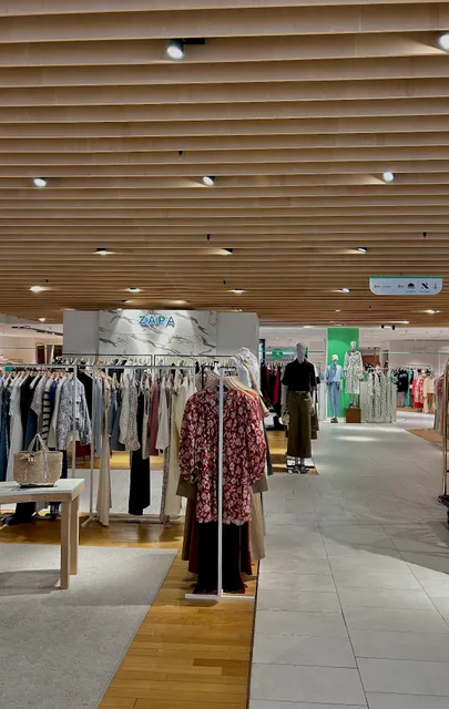 Printemps Les Terrasses du Port