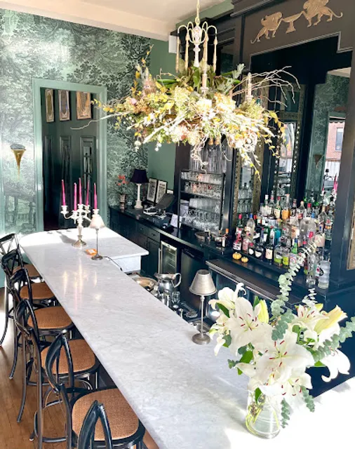 Chez Foushee Restaurant & Bar