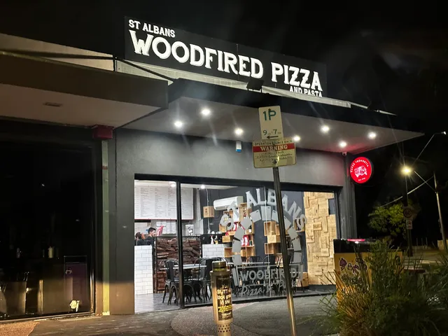 St Albans Woodfire Pizza & Pasta