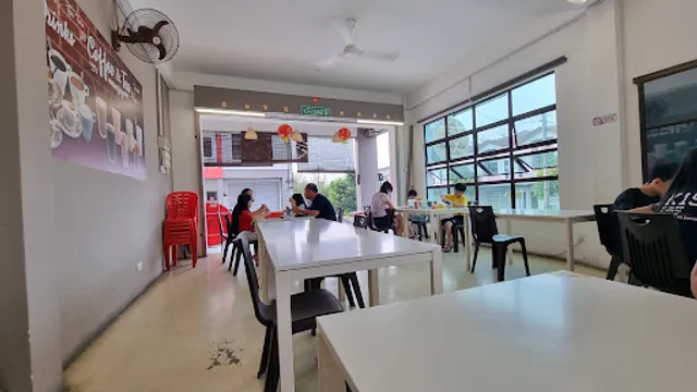 Auntie Mei Cafe
