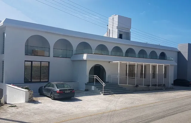 E.J. Pyrgos Bay Hotel