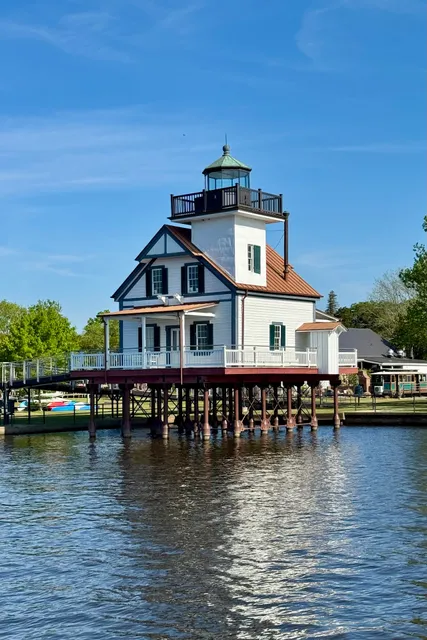 Roanoke River Lighthouse