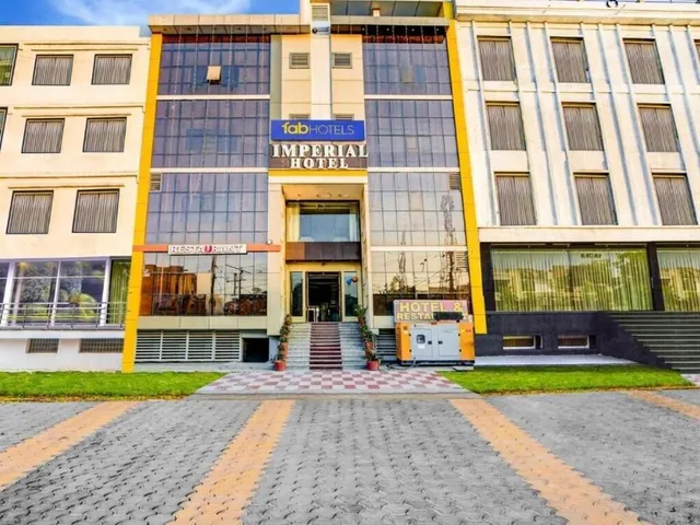 Collection O Goverdhan Sagar