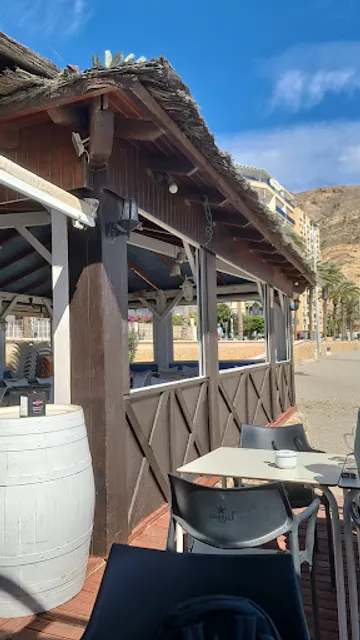 Chiringuito ★ 𝙴𝙻 𝙲𝚄𝙱𝙰𝙽𝙾