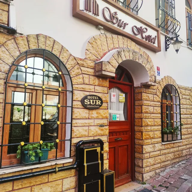 Sur Hotel