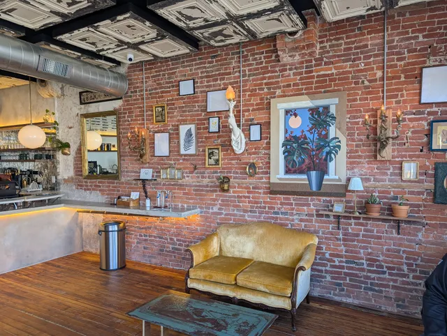 Ellie and Bird Coffee Bar