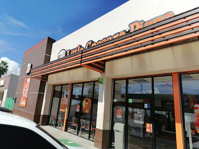 Little Caesars Nayarabastos