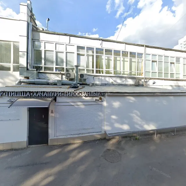 Na Butlerova, Mini-Otel'