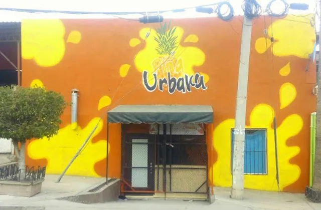 Piña Urbana - Jugos & Sandwiches