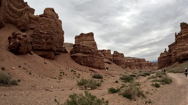 Turn to Charyn Canyon