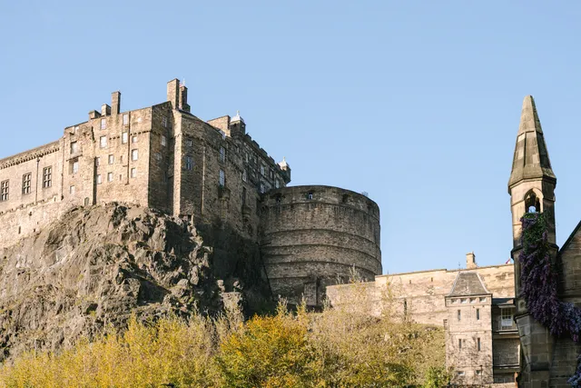 Sonder Royal Garden Apartments New Town