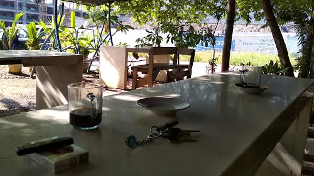 Warung Makan Teras Bambu