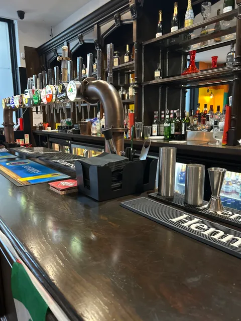 Loco Hombre Cantina & Pub