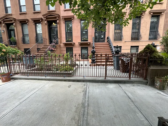 Brooklyn Artistic Ironworks,LLC