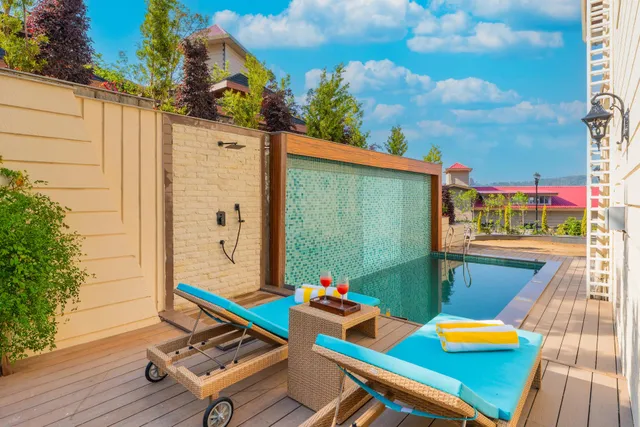 ELIVAAS Prive The Royce - Luxury Villa in Kasauli | 4 BHK Villa with Private Pool
