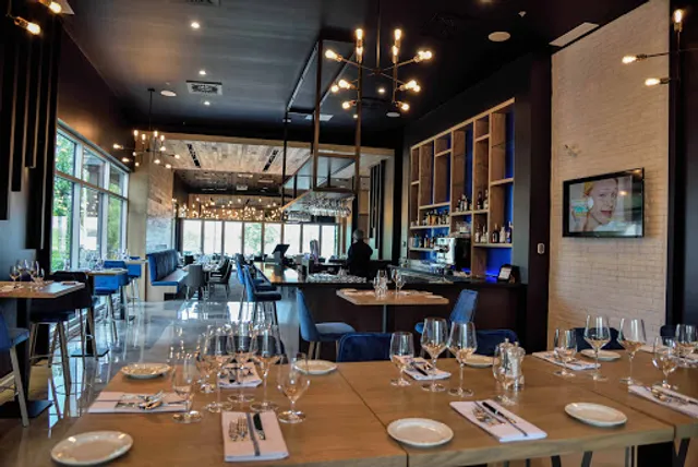 Le Greg Bistro & Bar