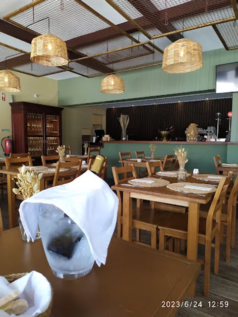 Praia Velha Restaurante Lounge