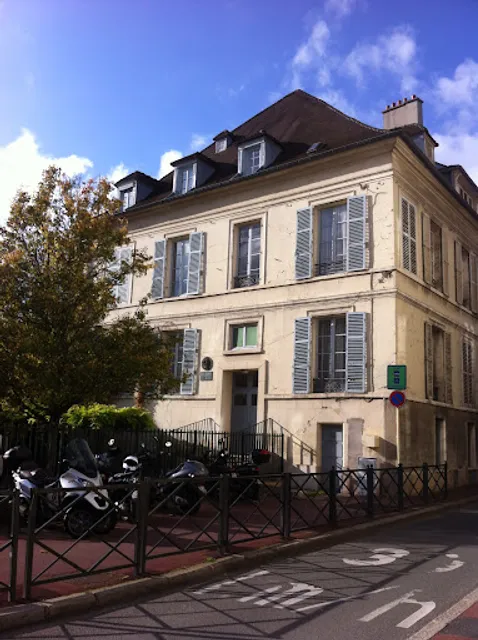 Conservatory Departmental Radiation Claude-Debussy