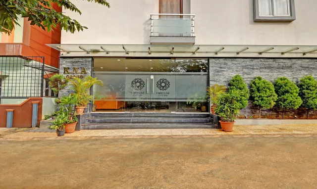 Treebo Trend Hotel Rotano Suites