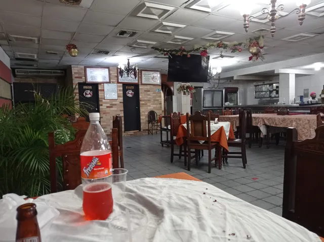 Restaurant La Gaviota : Pollo en brasa , Carnes al grill y Marisqueria