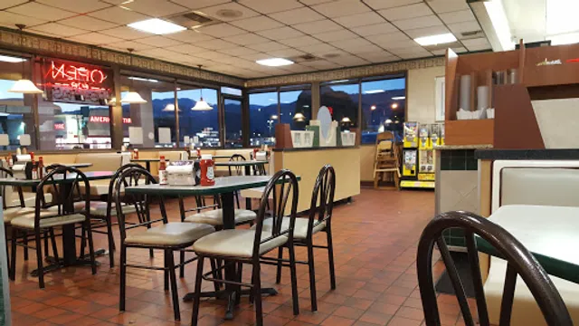 Grand Burger, Glendora